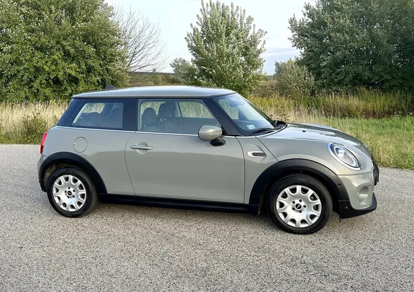 mini śląskie MINI ONE cena 79900 przebieg: 7000, rok produkcji 2021 z Świebodzice